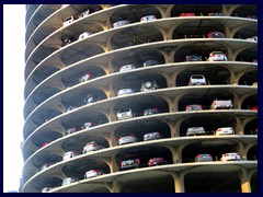 Chicago Riverwalk 052  - Marina City